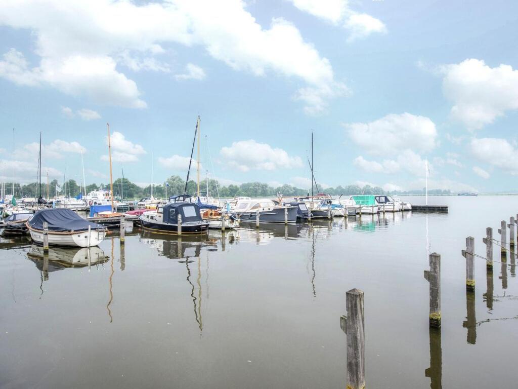 Modern Houseboat With Air Conditioning Located In Marina Uitgeest Kültér fotó
