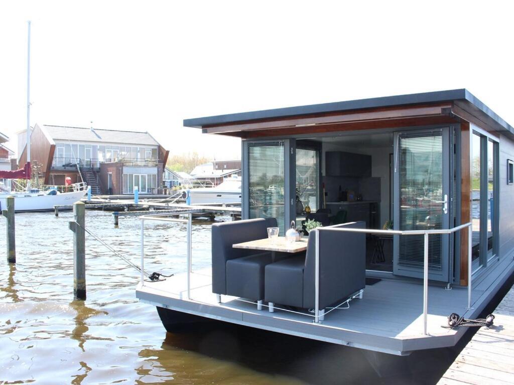 Modern Houseboat With Air Conditioning Located In Marina Uitgeest Kültér fotó