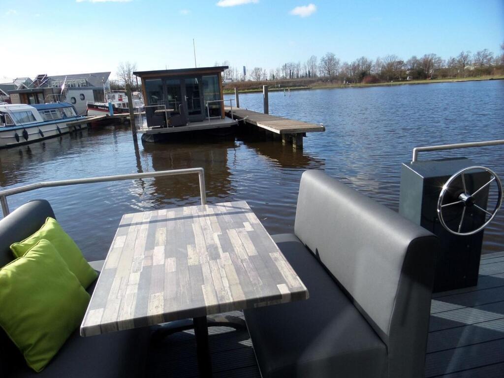 Modern Houseboat With Air Conditioning Located In Marina Uitgeest Kültér fotó