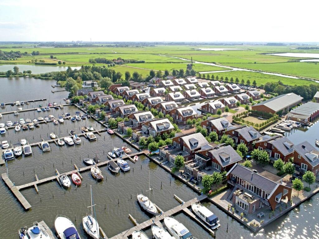 Modern Houseboat With Air Conditioning Located In Marina Uitgeest Kültér fotó